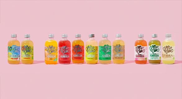Todo lo que necesitas saber si nunca has probado kombucha (y por qué Komvida puede convertirse en tu bebida favoita)
