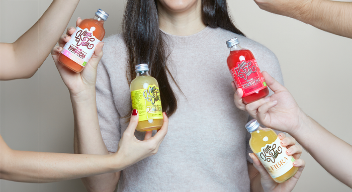 Cómo empezar a beber kombucha sin odiarla (si no te gustan los fermentados)
