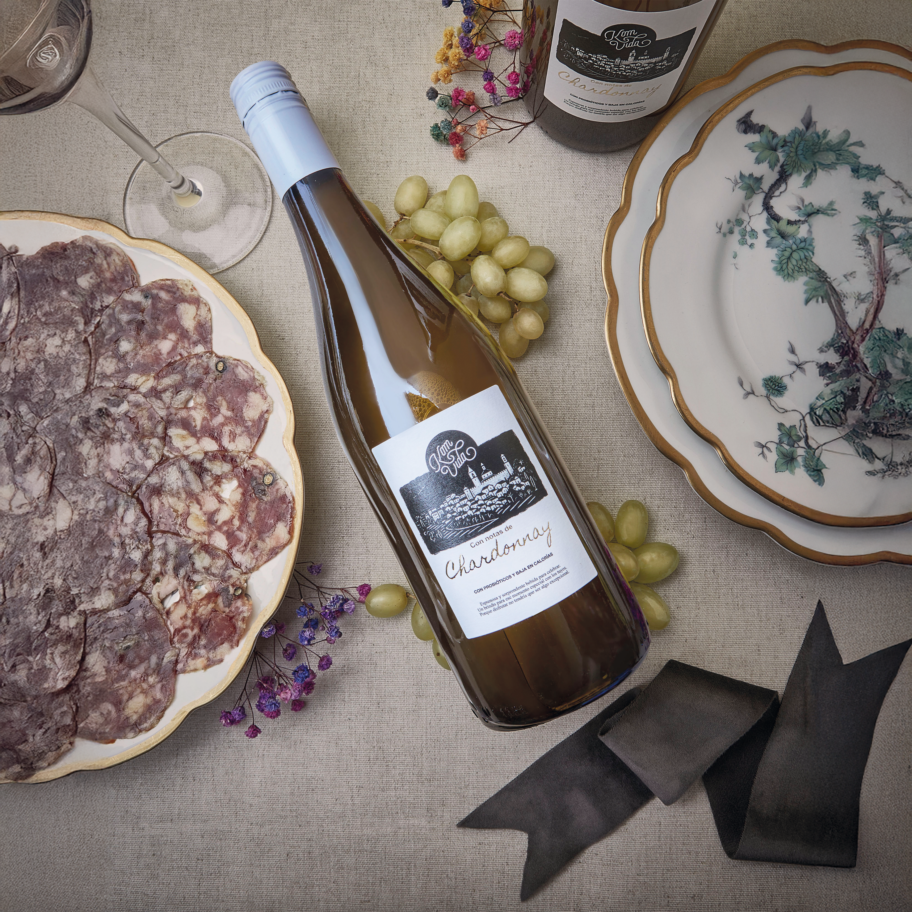 PACK KOMVIDA CHARDONNAY 2 x 750 ml + SURTIDO IBÉRICOS