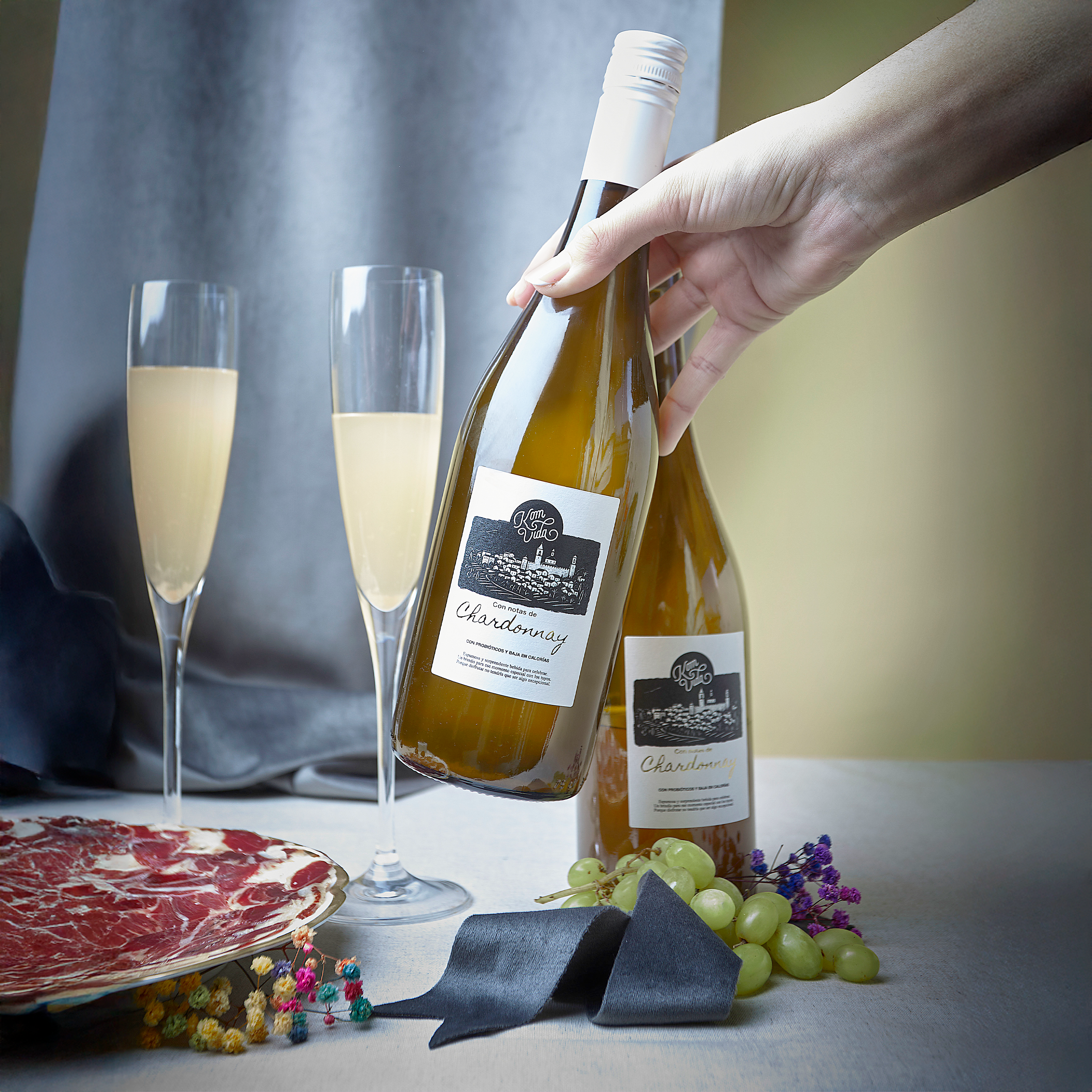 PACK KOMVIDA CHARDONNAY 2 x 750 ml + PALETA IBÉRICA