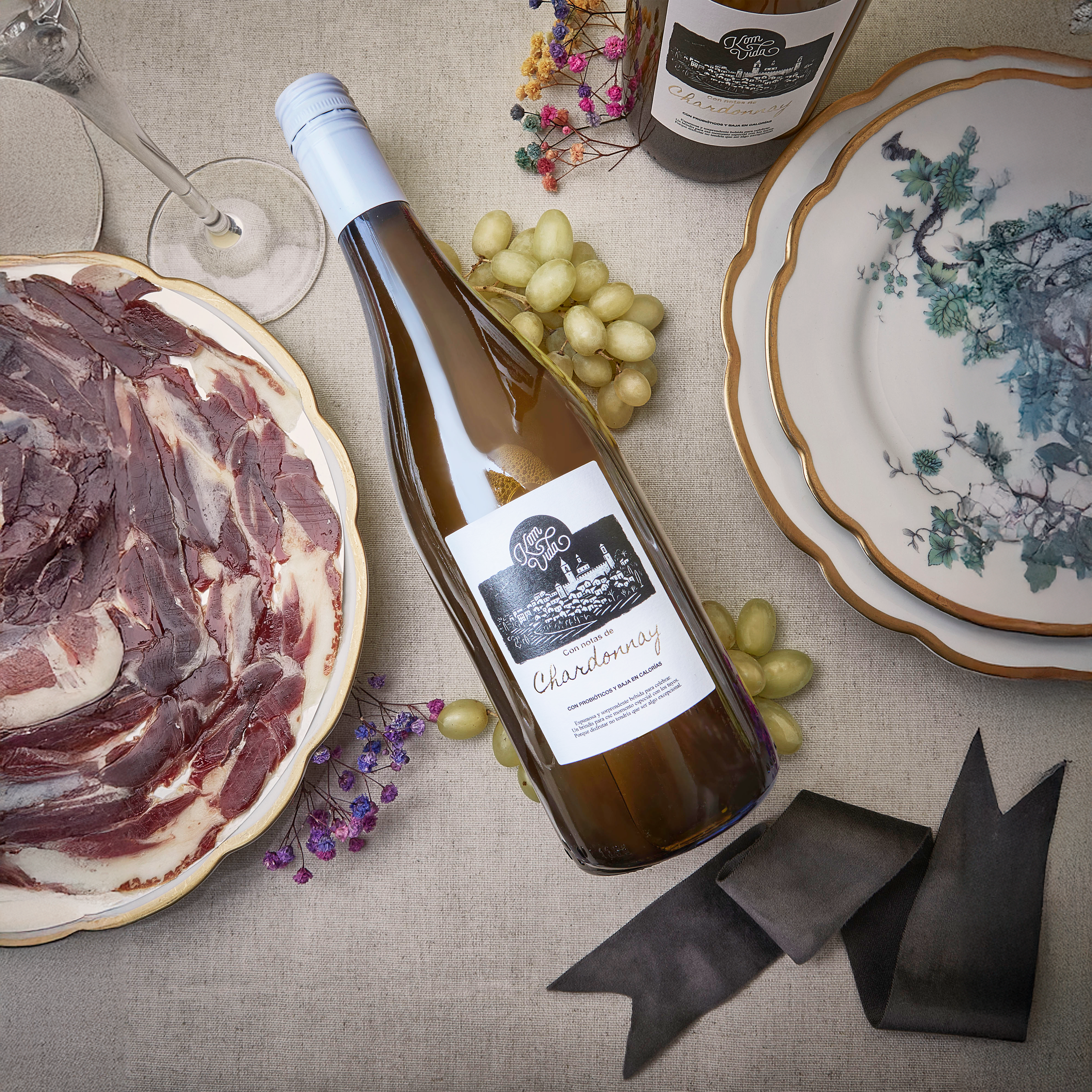 PACK KOMVIDA CHARDONNAY 2 x 750 ml + JAMÓN IBÉRICO